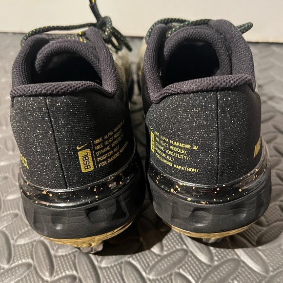 NEW Nike Alpha Huarache Elite 3 sz 8.5 Womens Baseball Cleats Black Gold - Picture 6 of 11